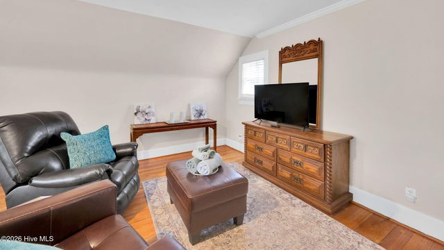 1902 Sherwood Drive, Greenville, NC 27858