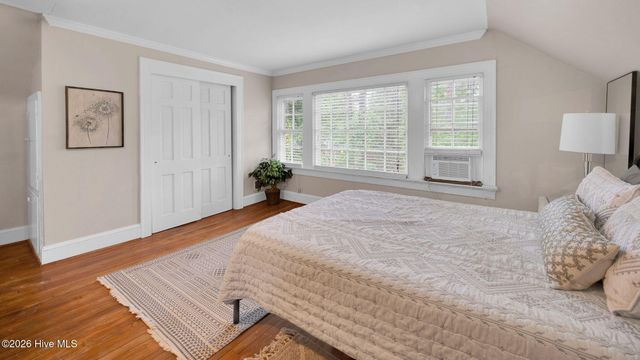 1902 Sherwood Drive, Greenville, NC 27858