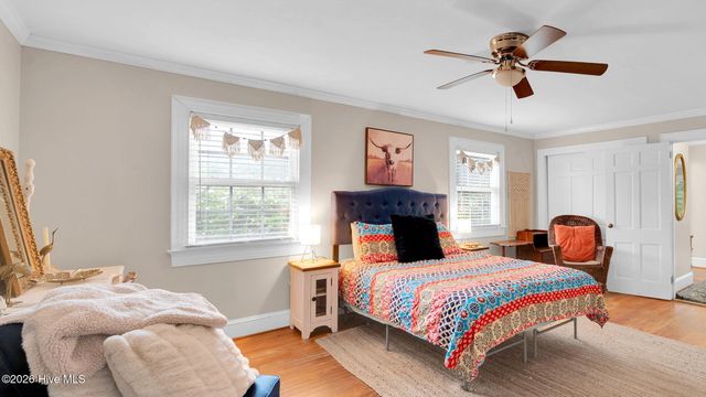 1902 Sherwood Drive, Greenville, NC 27858