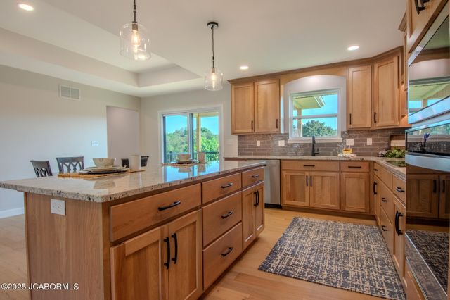 3213 CRYSTAL COURT, Jefferson City, MO 65109