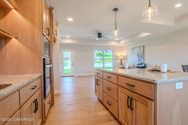 3213 CRYSTAL COURT, Jefferson City, MO 65109