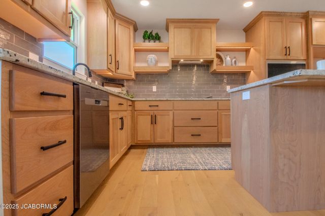 3213 CRYSTAL COURT, Jefferson City, MO 65109