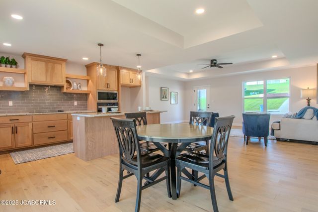 3213 CRYSTAL COURT, Jefferson City, MO 65109