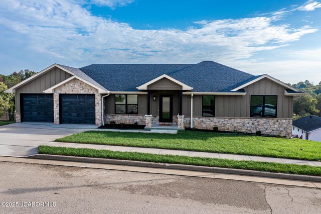 3213 CRYSTAL COURT, Jefferson City, MO 65109