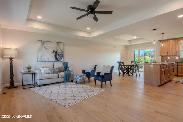 3213 CRYSTAL COURT, Jefferson City, MO 65109