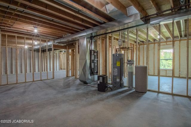 3213 CRYSTAL COURT, Jefferson City, MO 65109