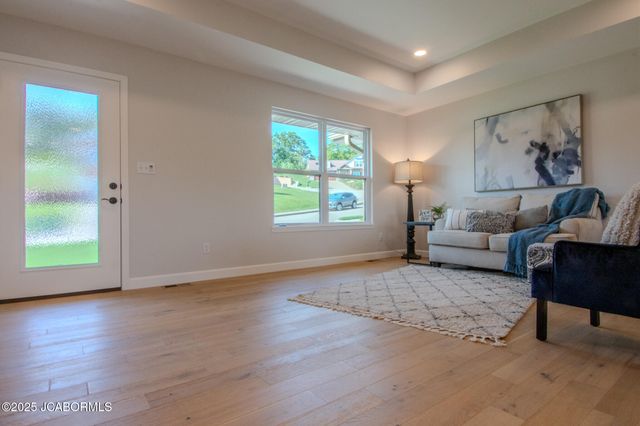 3213 CRYSTAL COURT, Jefferson City, MO 65109