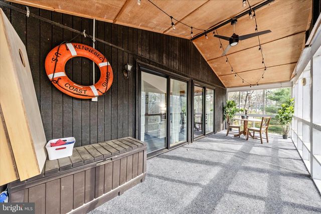 371 OAK HILL RD, Berkeley Springs, WV 25411