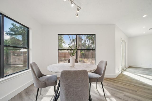 1815 Gunsight DR, Round Rock, TX 78665