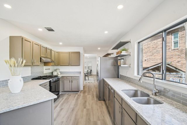 1815 Gunsight DR, Round Rock, TX 78665