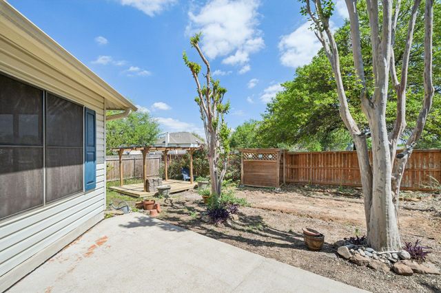 1815 Gunsight DR, Round Rock, TX 78665