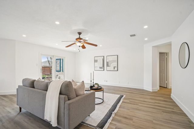 1815 Gunsight DR, Round Rock, TX 78665