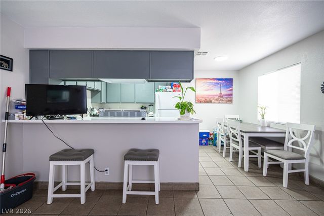 1524 Henry Drive, Las Vegas, NV 89110