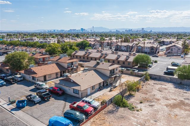 1524 Henry Drive, Las Vegas, NV 89110