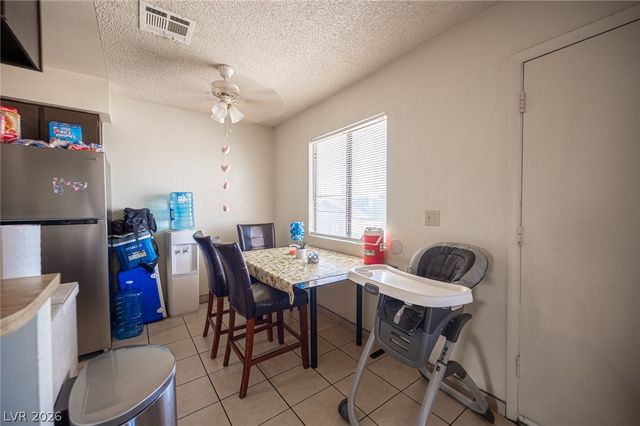 1524 Henry Drive, Las Vegas, NV 89110
