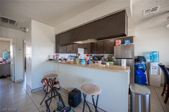1524 Henry Drive, Las Vegas, NV 89110