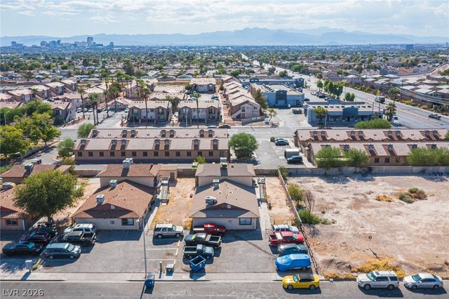 1524 Henry Drive, Las Vegas, NV 89110