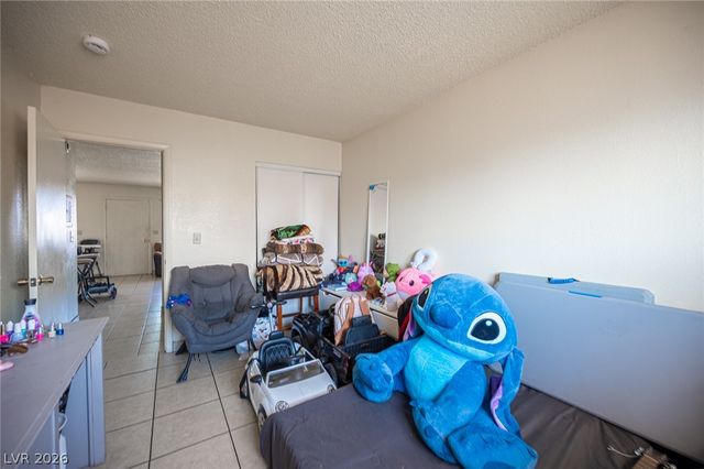 1524 Henry Drive, Las Vegas, NV 89110