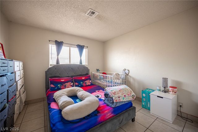 1524 Henry Drive, Las Vegas, NV 89110