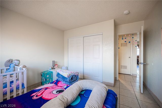 1524 Henry Drive, Las Vegas, NV 89110