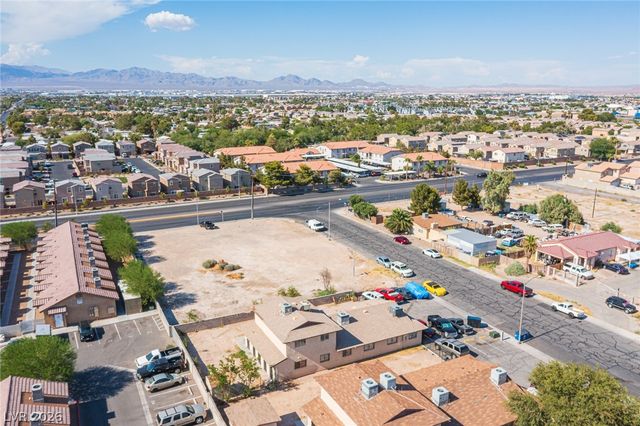 1524 Henry Drive, Las Vegas, NV 89110