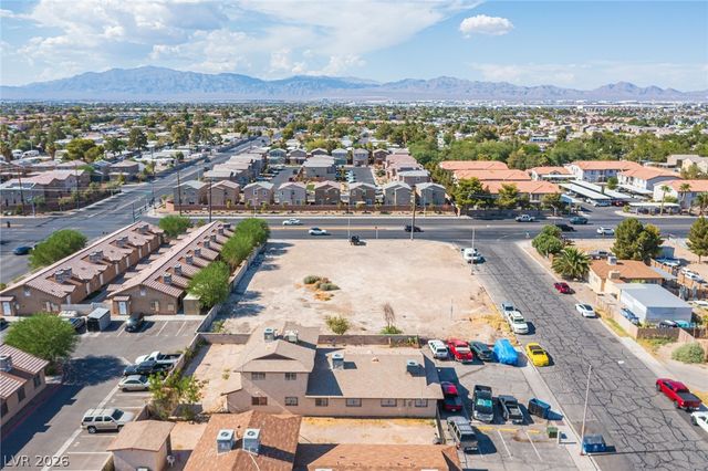 1524 Henry Drive, Las Vegas, NV 89110