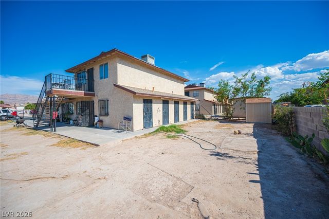 1524 Henry Drive, Las Vegas, NV 89110