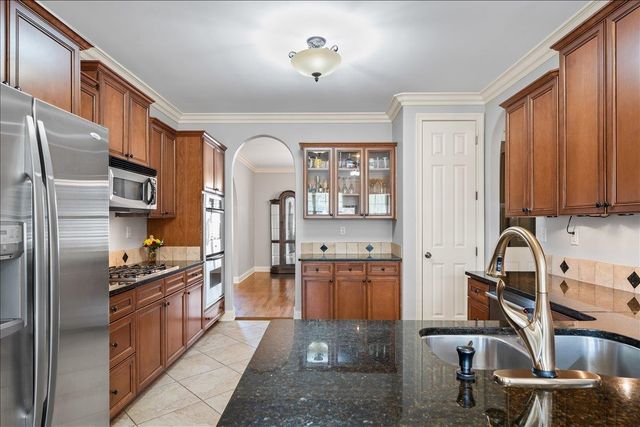 11979 HENNING OAKS LN, Arlington, TN 38002