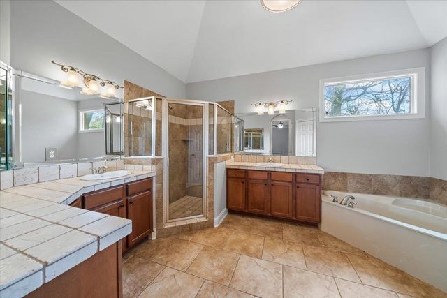 11979 HENNING OAKS LN, Arlington, TN 38002