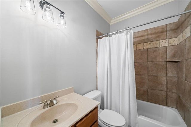 11979 HENNING OAKS LN, Arlington, TN 38002