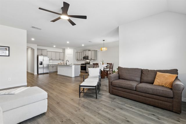 9813 Cherrywood Way, Aubrey, TX 76227