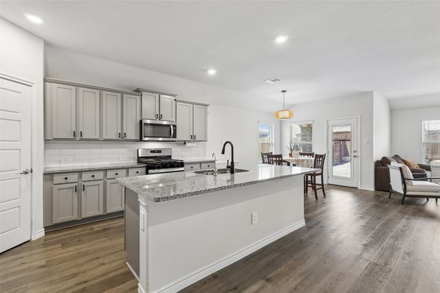 9813 Cherrywood Way, Aubrey, TX 76227