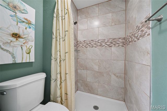 505 Glenmeadow Drive, Ballwin, MO 63011