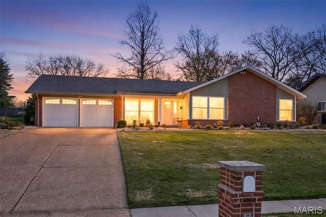 505 Glenmeadow Drive, Ballwin, MO 63011