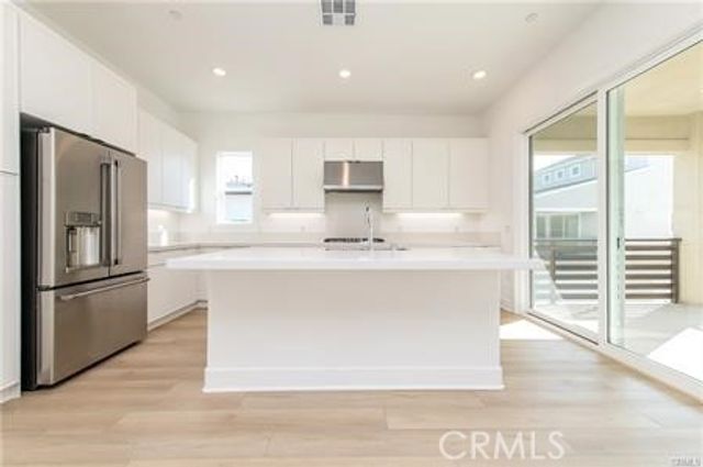 108 Tiffin, Irvine, CA 92618