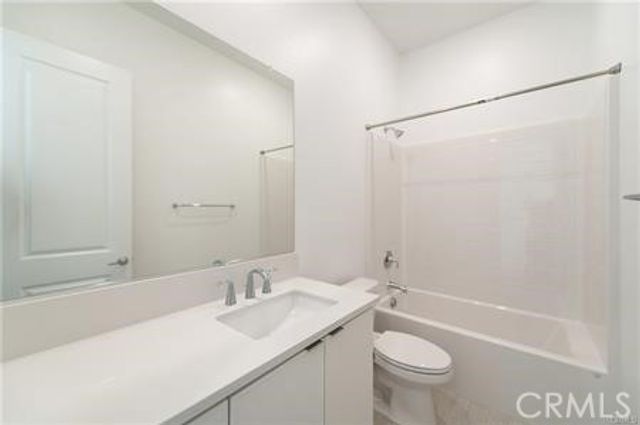 108 Tiffin, Irvine, CA 92618