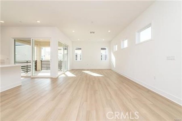 108 Tiffin, Irvine, CA 92618