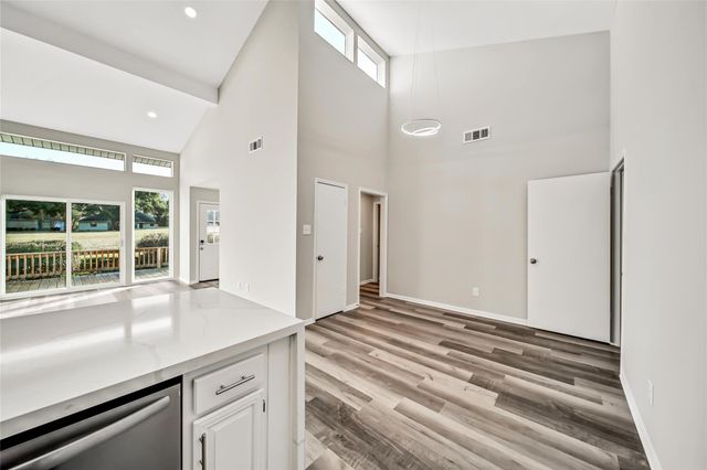 60 April Village, Conroe, TX 77356