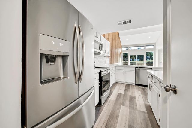 60 April Village, Conroe, TX 77356