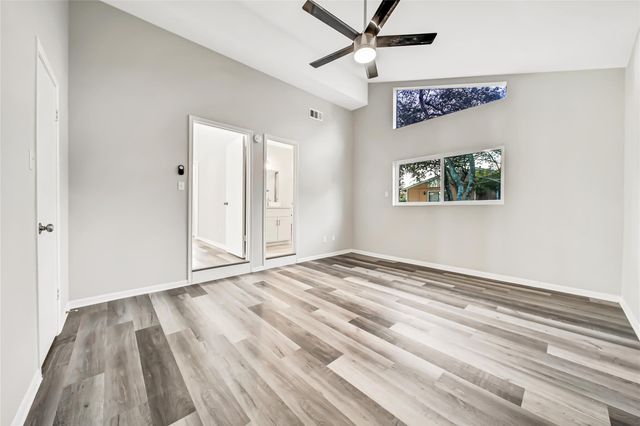 60 April Village, Conroe, TX 77356