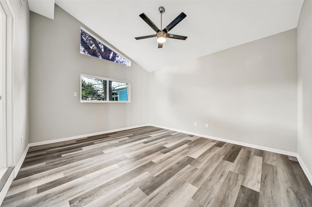 60 April Village, Conroe, TX 77356