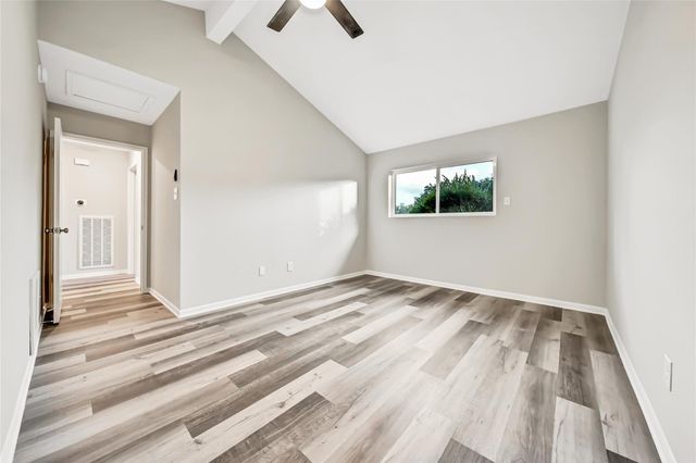 60 April Village, Conroe, TX 77356