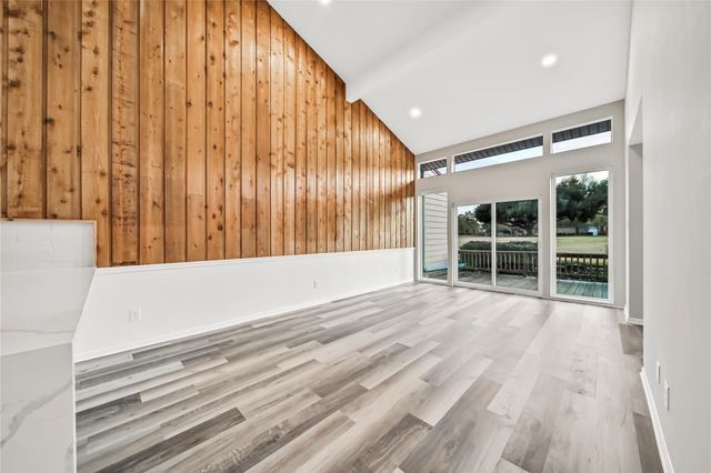 60 April Village, Conroe, TX 77356