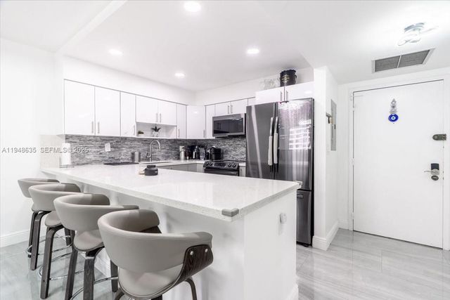 600 Three Islands Blvd 1413, Hallandale Beach, FL 33009