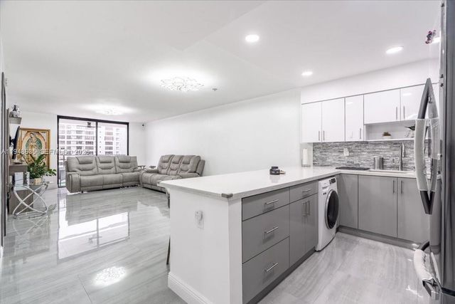 600 Three Islands Blvd 1413, Hallandale Beach, FL 33009