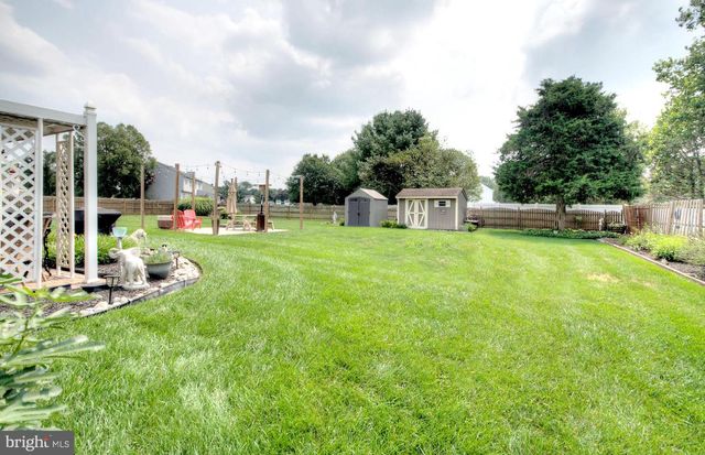 30 WOODDUCK DR, Mullica Hill, NJ 08062