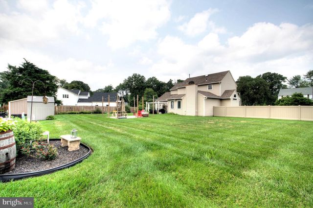 30 WOODDUCK DR, Mullica Hill, NJ 08062