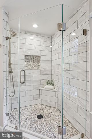 9324 ORCHARD BROOK DR, Potomac, MD 20854