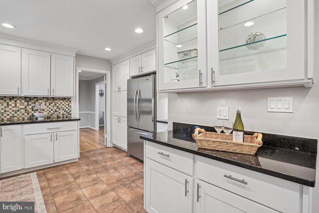 9324 ORCHARD BROOK DR, Potomac, MD 20854