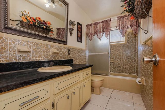 271 E 17th Street, Hialeah, FL 33010